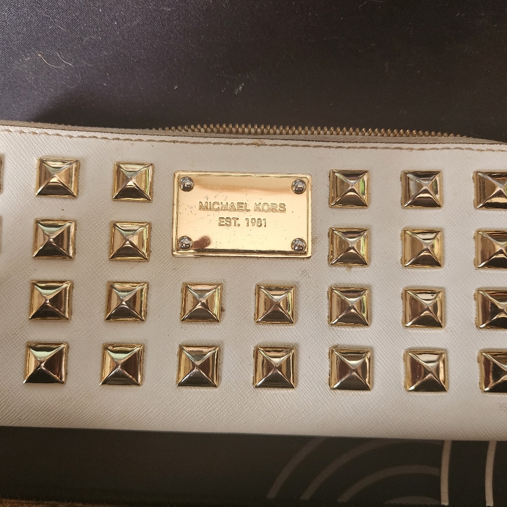 Michael kors wallet